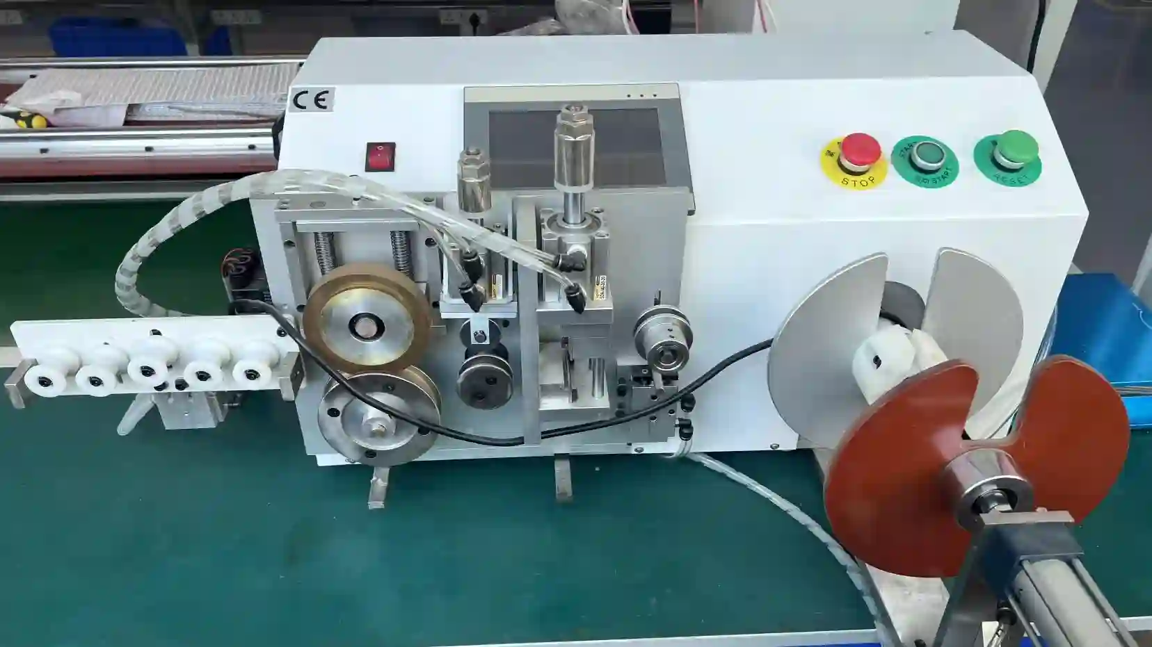 Automatic precision final cutting to client length