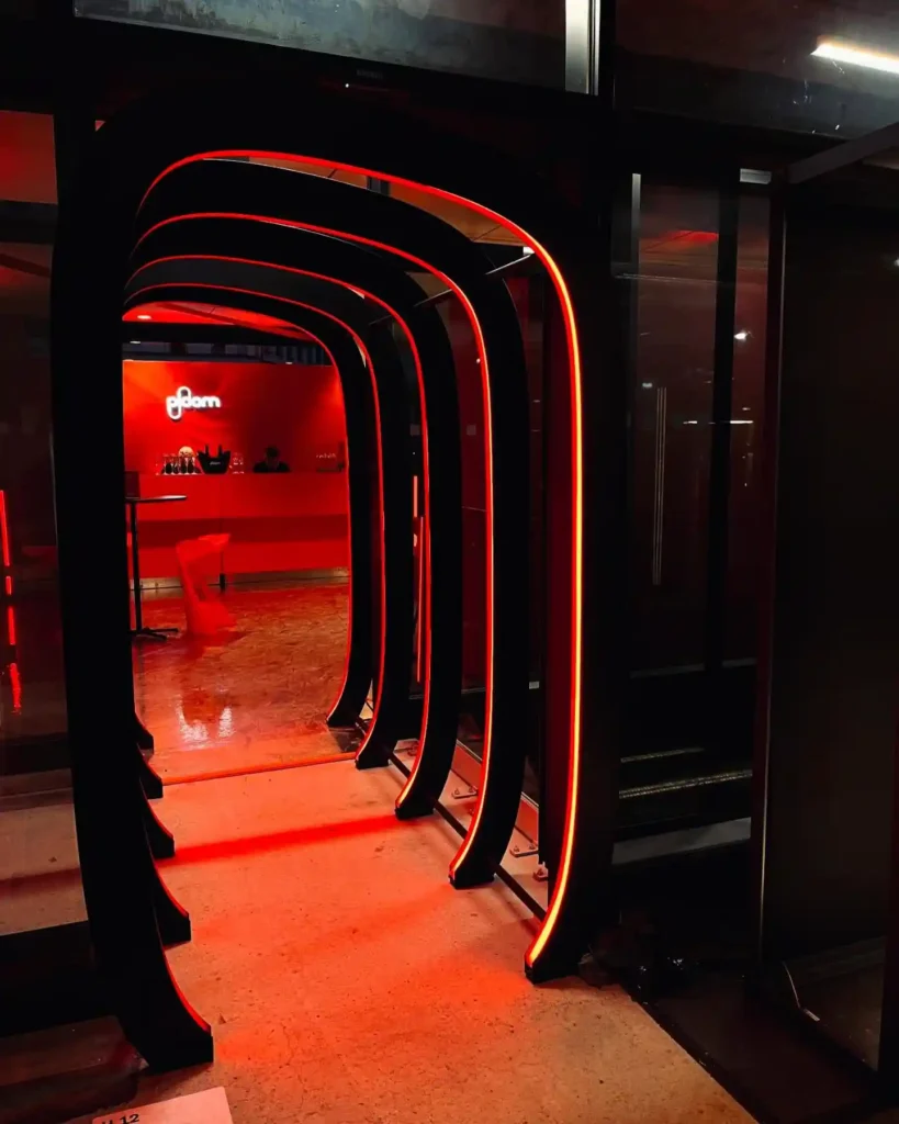 Red Neon Flex LED Arch — Ploom Pop-Up Tokyo | Senfey - 3