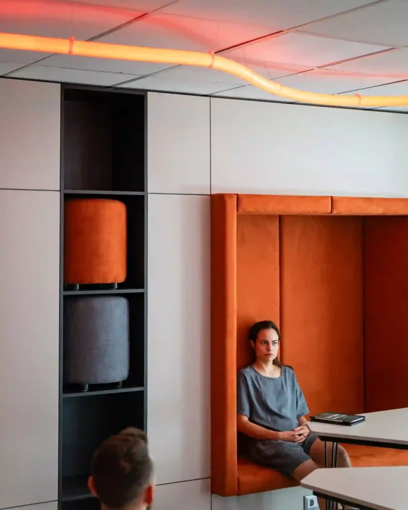 Round Neon Flex LED Office Sculpture — Warsaw | Senfey - extra 2