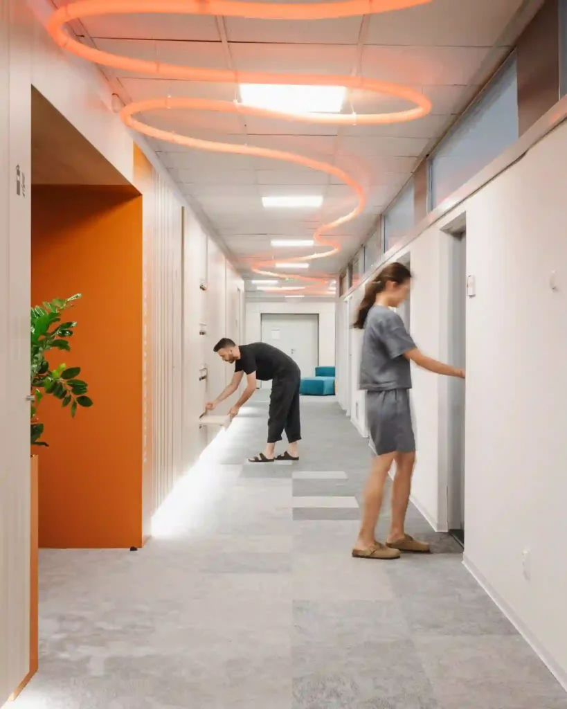 Round Neon Flex LED Office Sculpture — Warsaw | Senfey - extra 1
